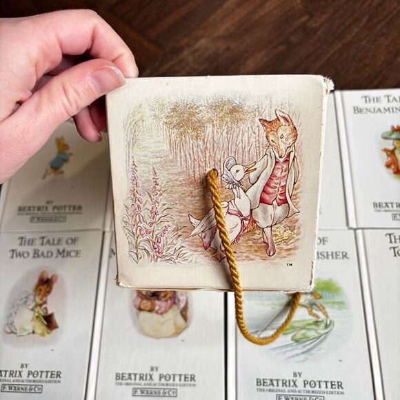 Vintage 1986 Lot of 12 Peter Rabbit Books Beatrix Potter Collection - Picture 7 of 10